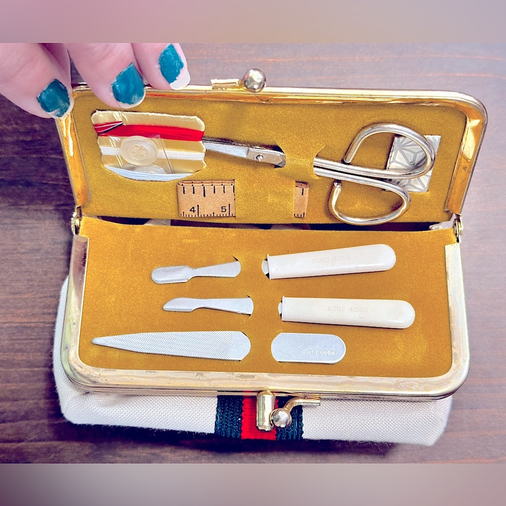 🥳HP:Unique VTG~Super Rare~Clutch Coin Purse+Sewing Kit / Crafting Set >Gucci< - Picture 2 of 15